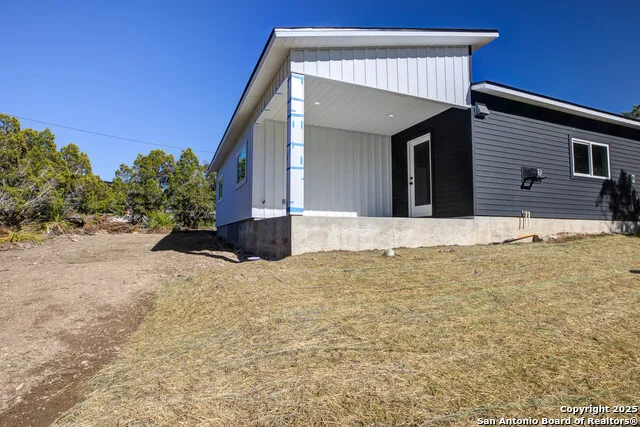 252 LEXINGTON PASS Canyon Lake, TX 78133