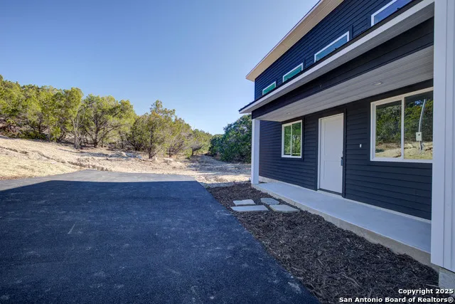 252 LEXINGTON PASS Canyon Lake, TX 78133