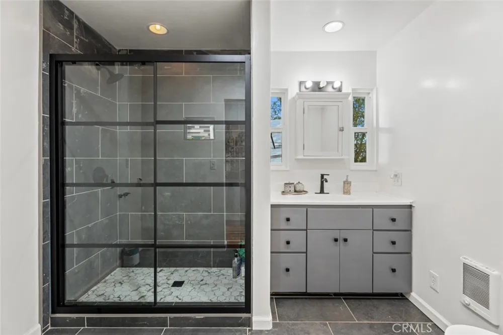 8500 Black Bart Redwood Valley, CA 95470