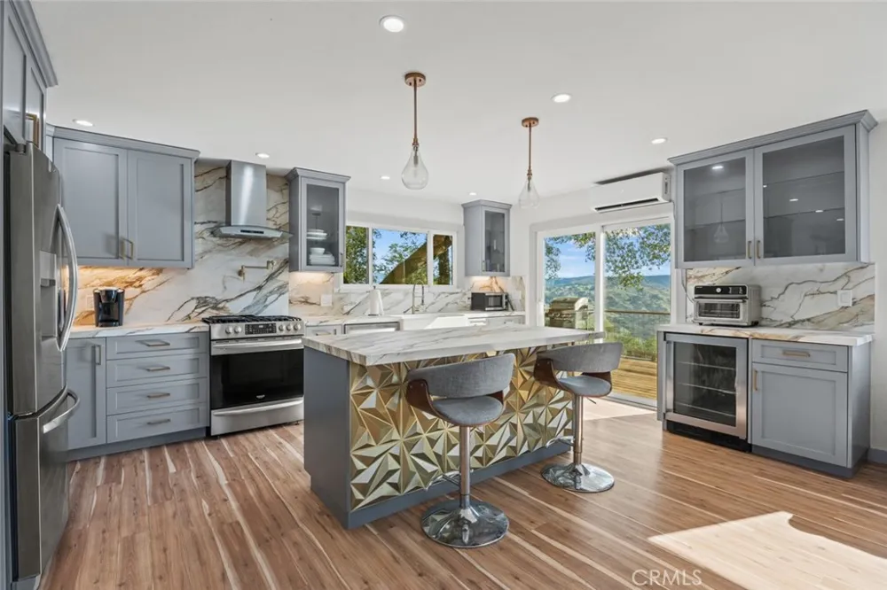 8500 Black Bart Redwood Valley, CA 95470