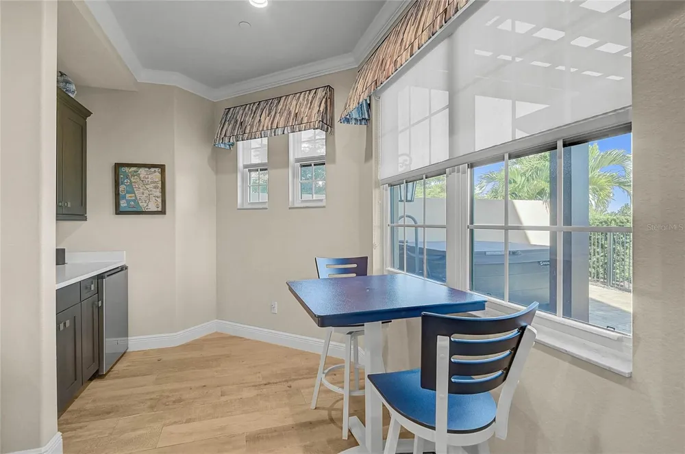 205 E VENICE AVENUE Venice, FL 34285