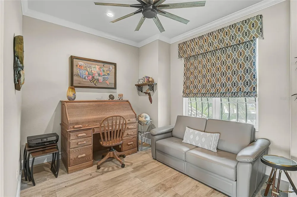 205 E VENICE AVENUE Venice, FL 34285