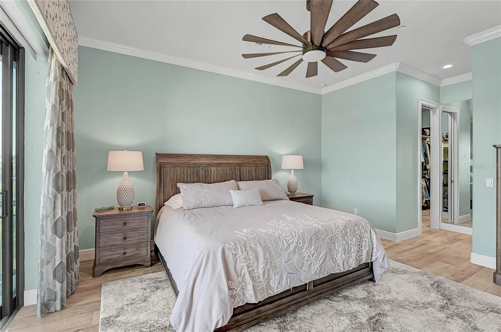 205 E VENICE AVENUE Venice, FL 34285
