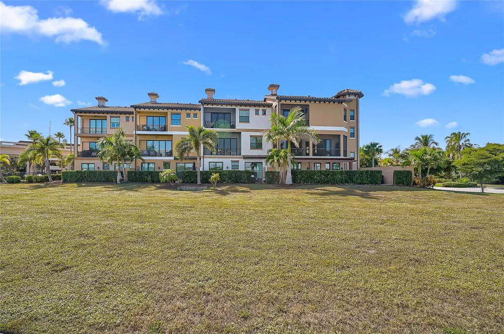 205 E VENICE AVENUE Venice, FL 34285