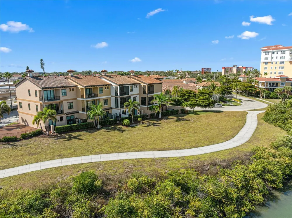 205 E VENICE AVENUE Venice, FL 34285