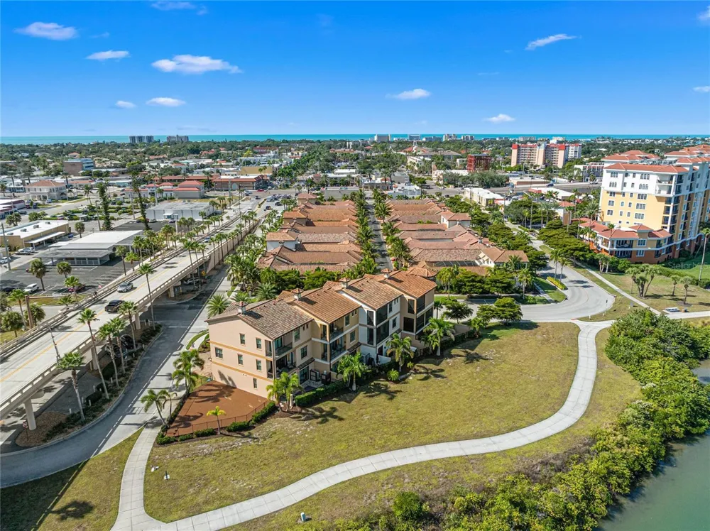 205 E VENICE AVENUE Venice, FL 34285