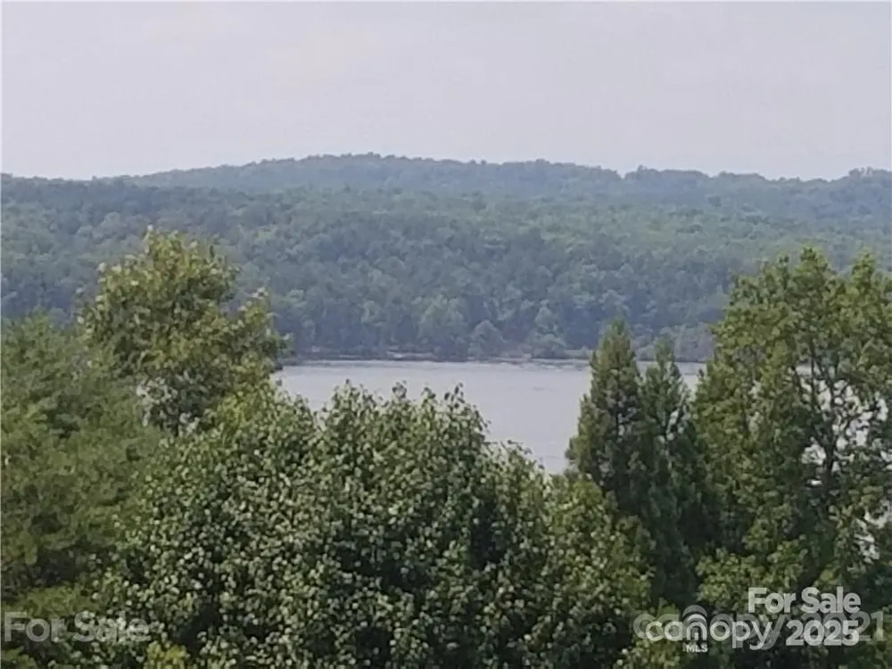 176 Mallard Drive Badin Lake, NC 28127