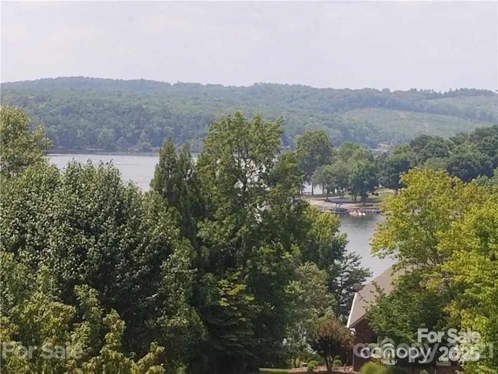 176 Mallard Drive Badin Lake, NC 28127