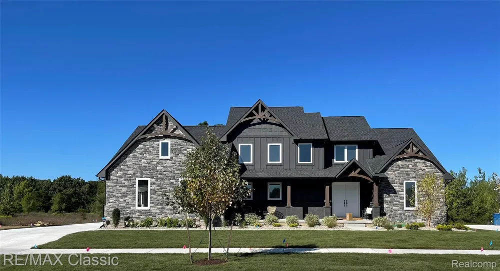 331 Dawson Milford Charter Township, MI 48381