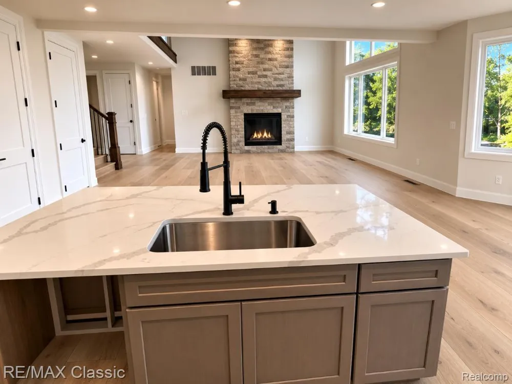 331 Dawson Milford Charter Township, MI 48381