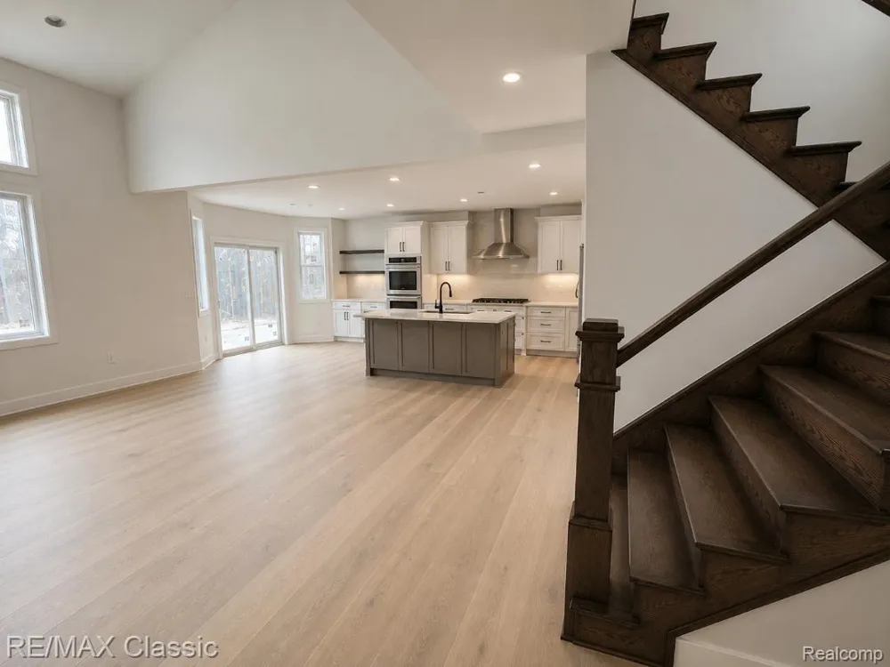 331 Dawson Milford Charter Township, MI 48381