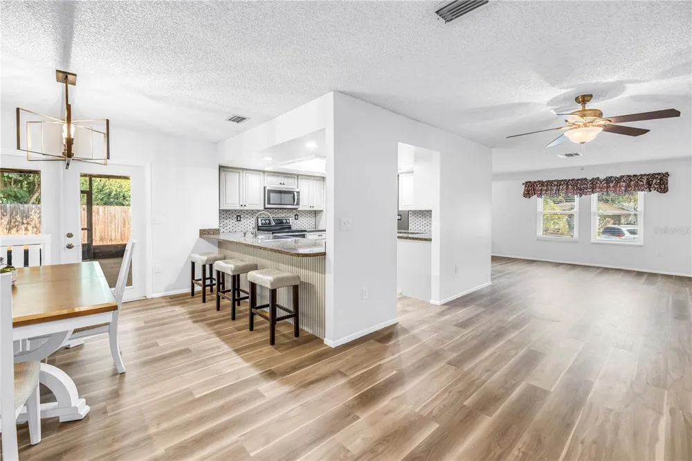 112 MEADOWCROSS DRIVE Safety Harbor, FL 34695
