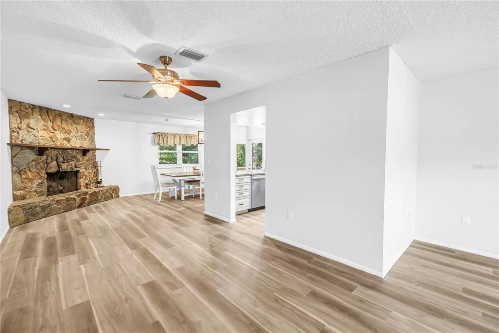 112 MEADOWCROSS DRIVE Safety Harbor, FL 34695