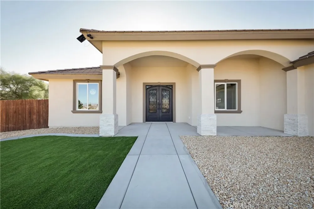 21724 Darrow California City, CA 93505