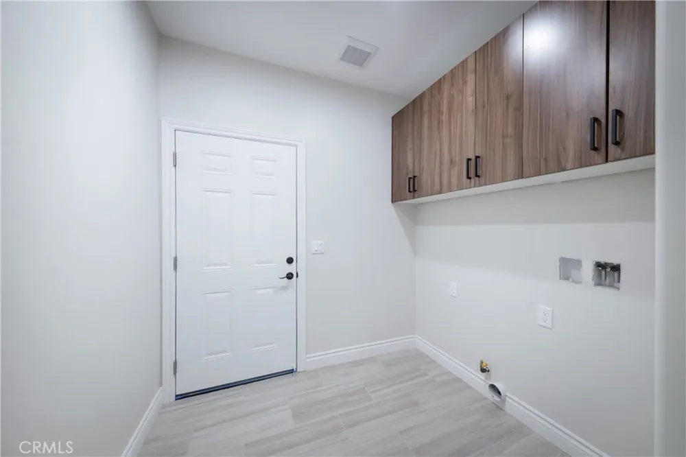 21724 Darrow California City, CA 93505