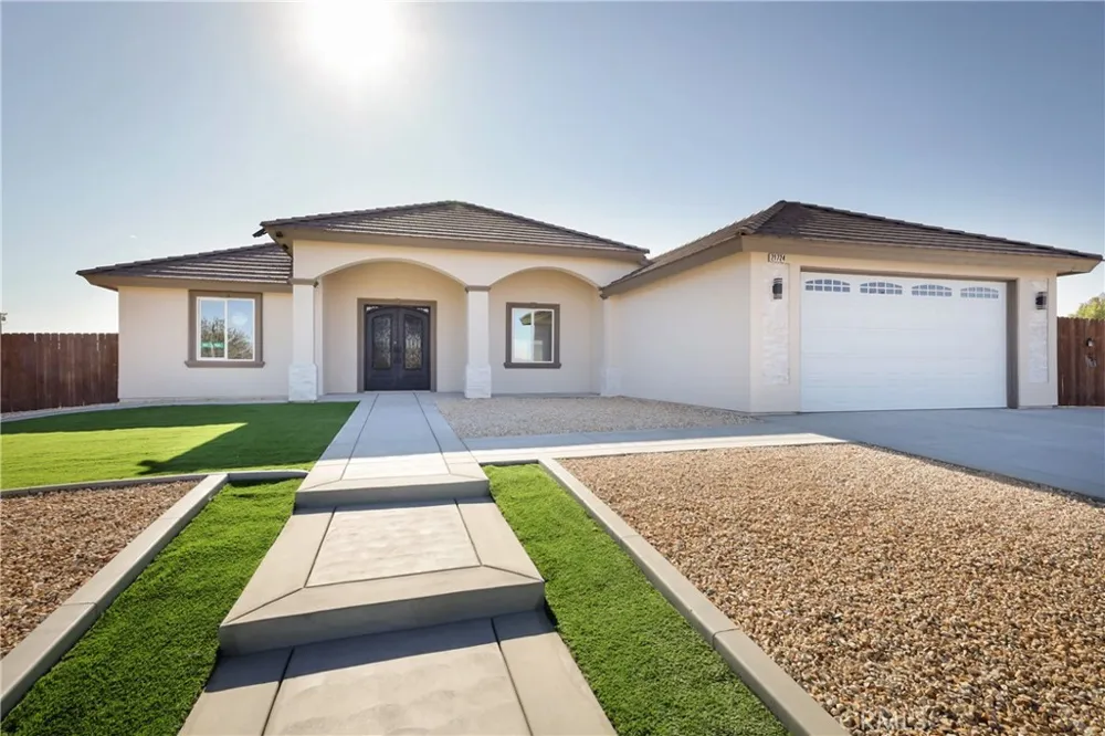 21724 Darrow California City, CA 93505