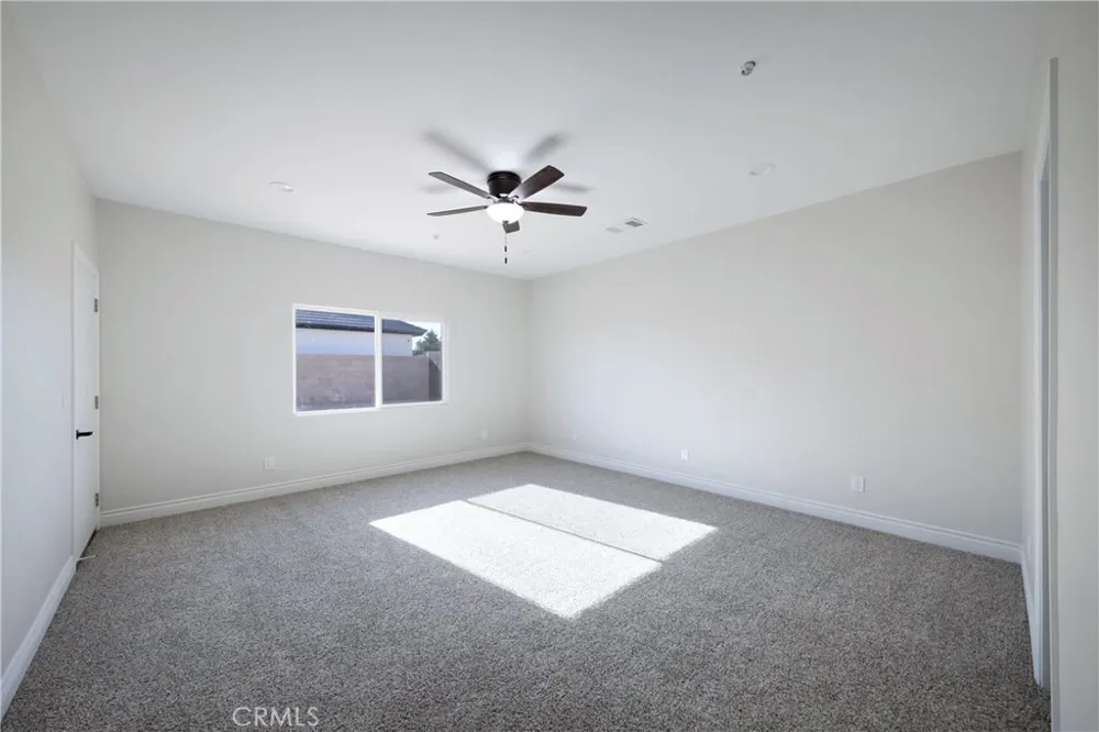 21724 Darrow California City, CA 93505