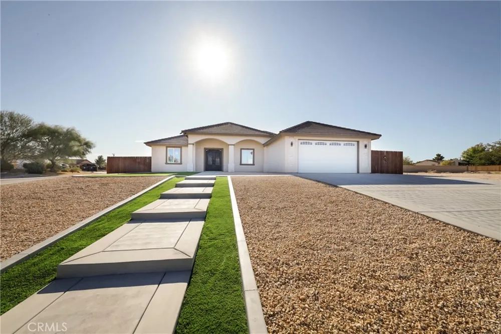 21724 Darrow California City, CA 93505