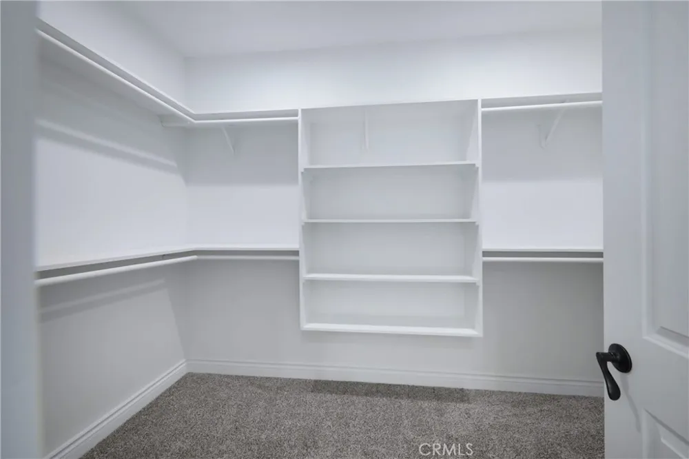 21724 Darrow California City, CA 93505