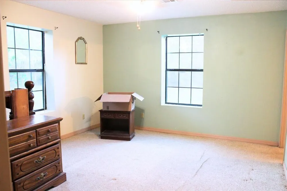 1493 Mollywood Road Zavalla, TX 75980