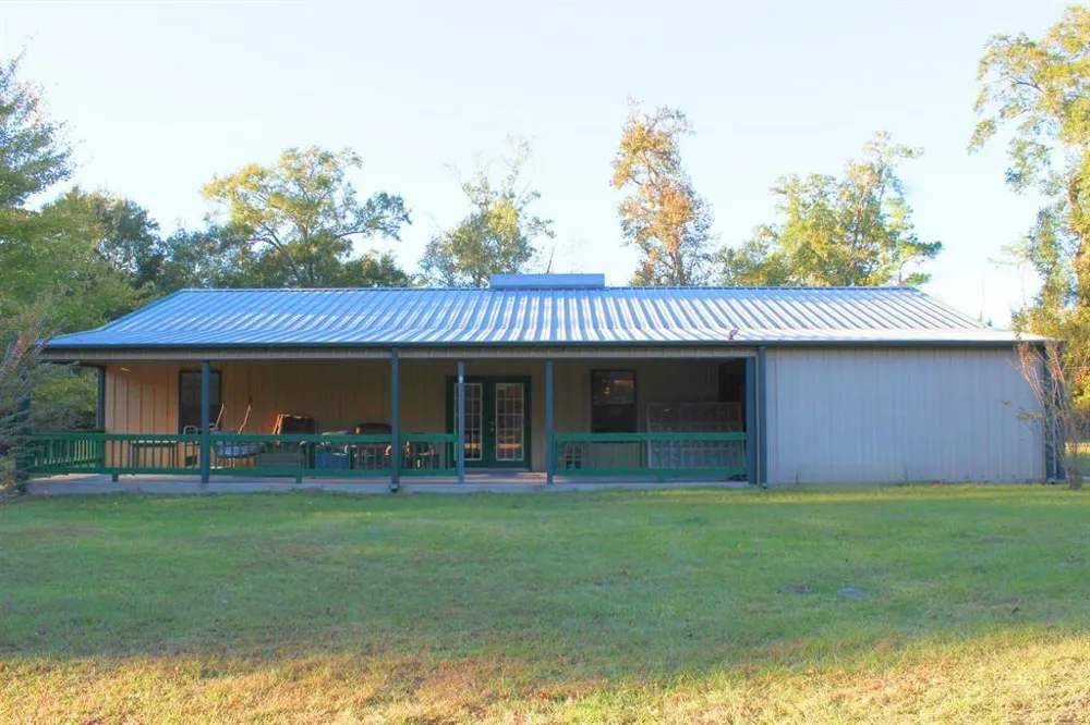 1493 Mollywood Road Zavalla, TX 75980