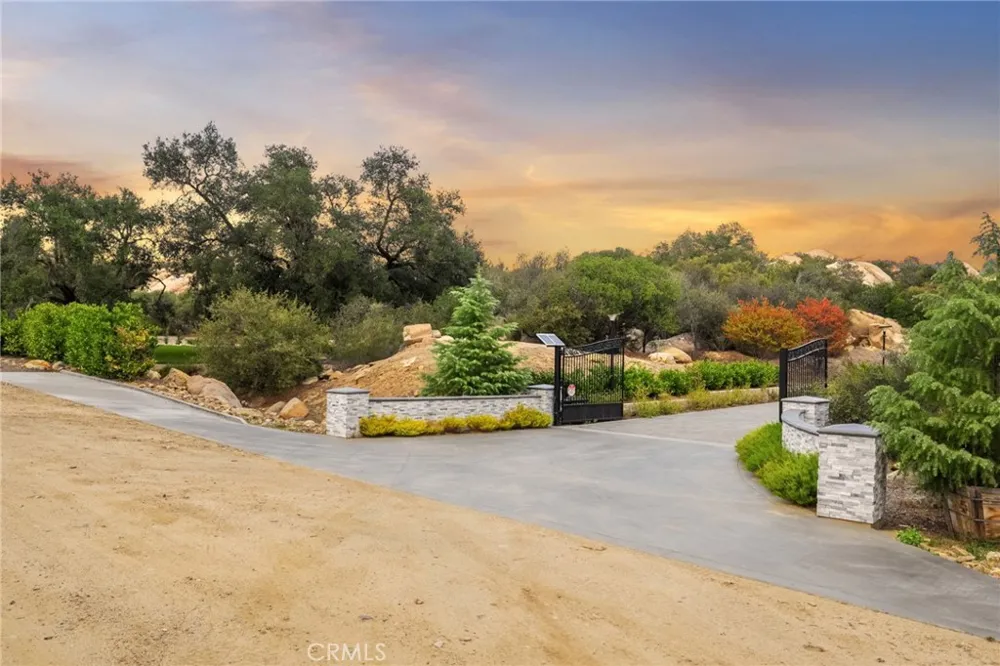 41612 Avenida De Encanto Murrieta, CA 92562