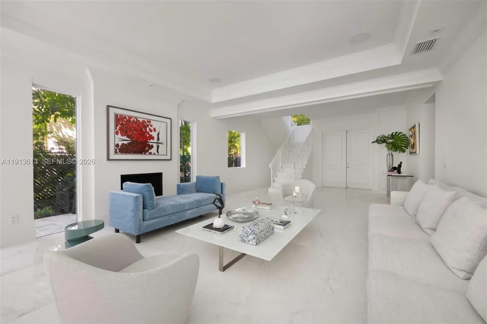 2760 Brickell Ct #2760 Miami, FL 33129