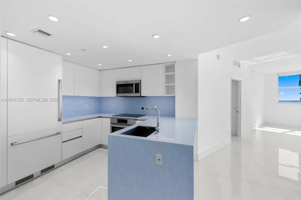 2475 Brickell Ave #1907 Miami, FL 33129