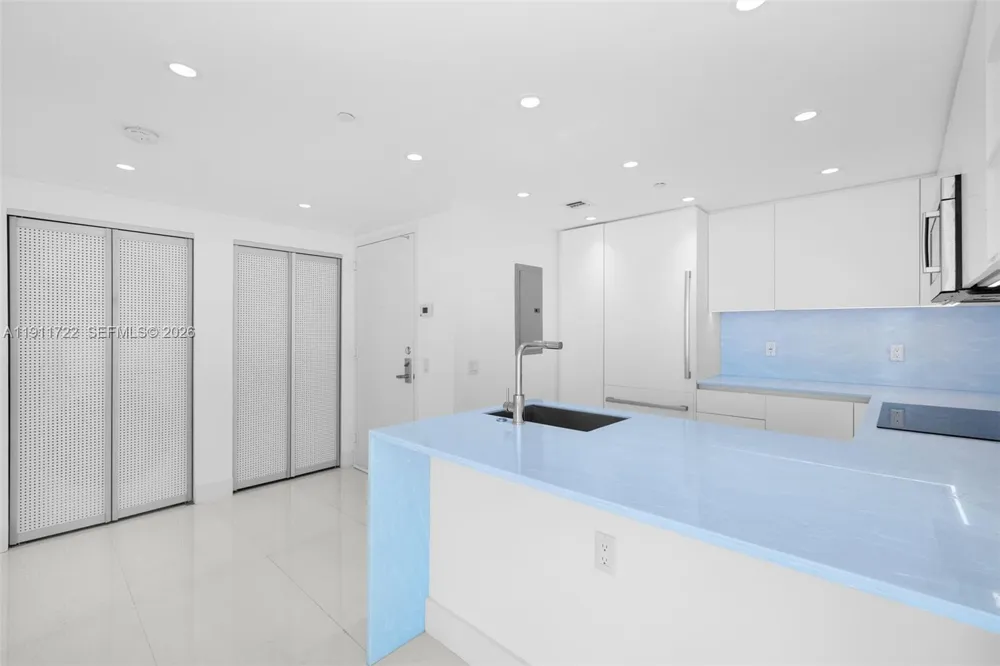 2475 Brickell Ave #1907 Miami, FL 33129
