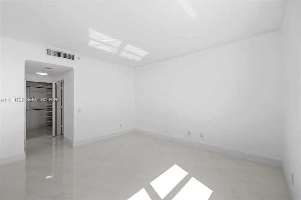 2475 Brickell Ave #1907 Miami, FL 33129