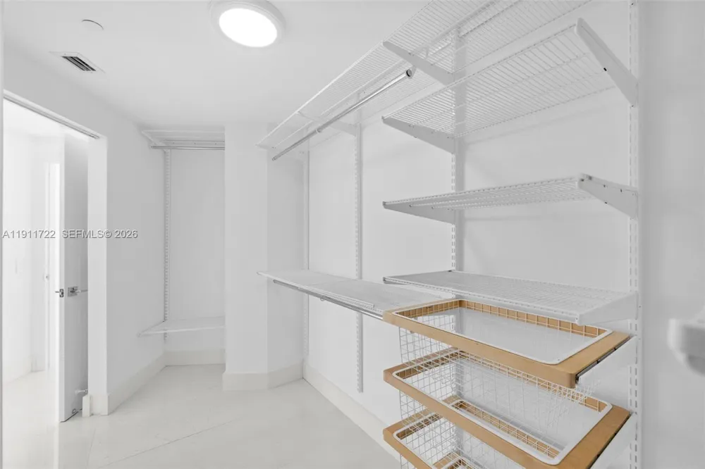 2475 Brickell Ave #1907 Miami, FL 33129