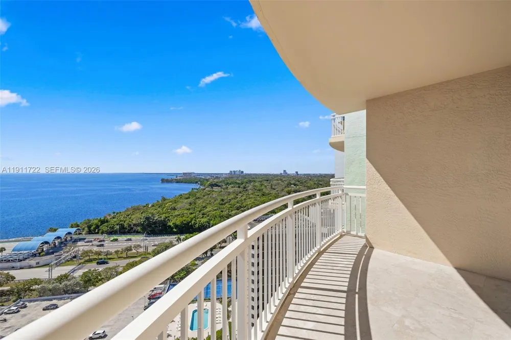 2475 Brickell Ave #1907 Miami, FL 33129