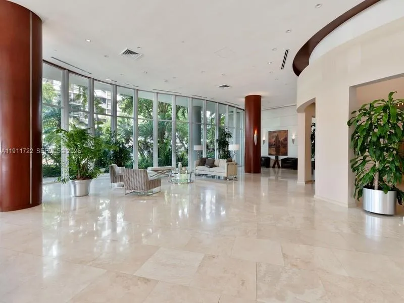 2475 Brickell Ave #1907 Miami, FL 33129