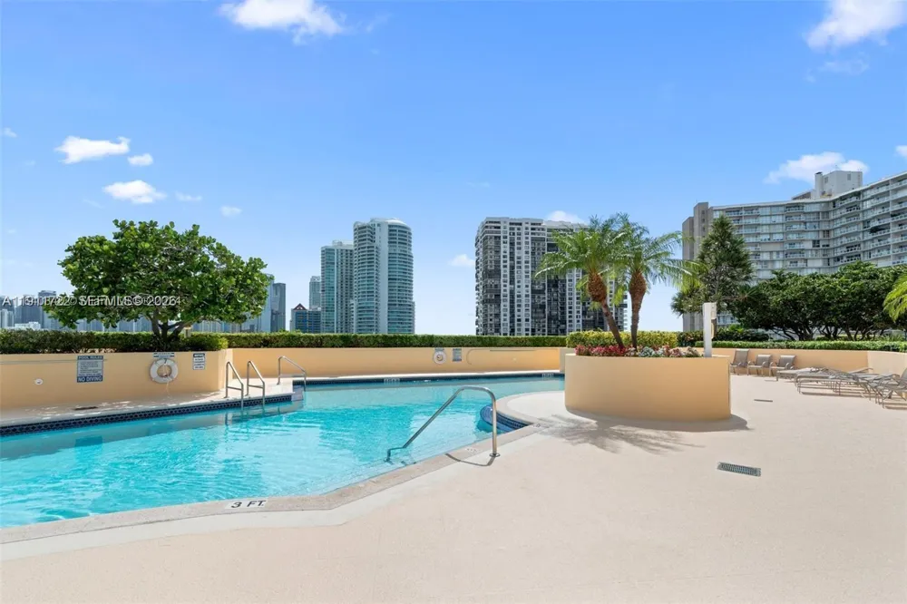 2475 Brickell Ave #1907 Miami, FL 33129