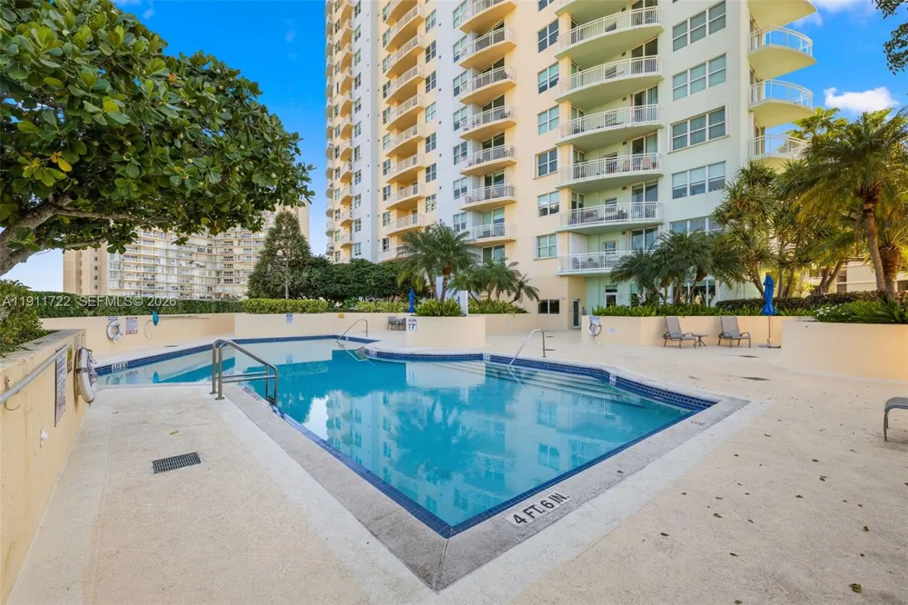 2475 Brickell Ave #1907 Miami, FL 33129