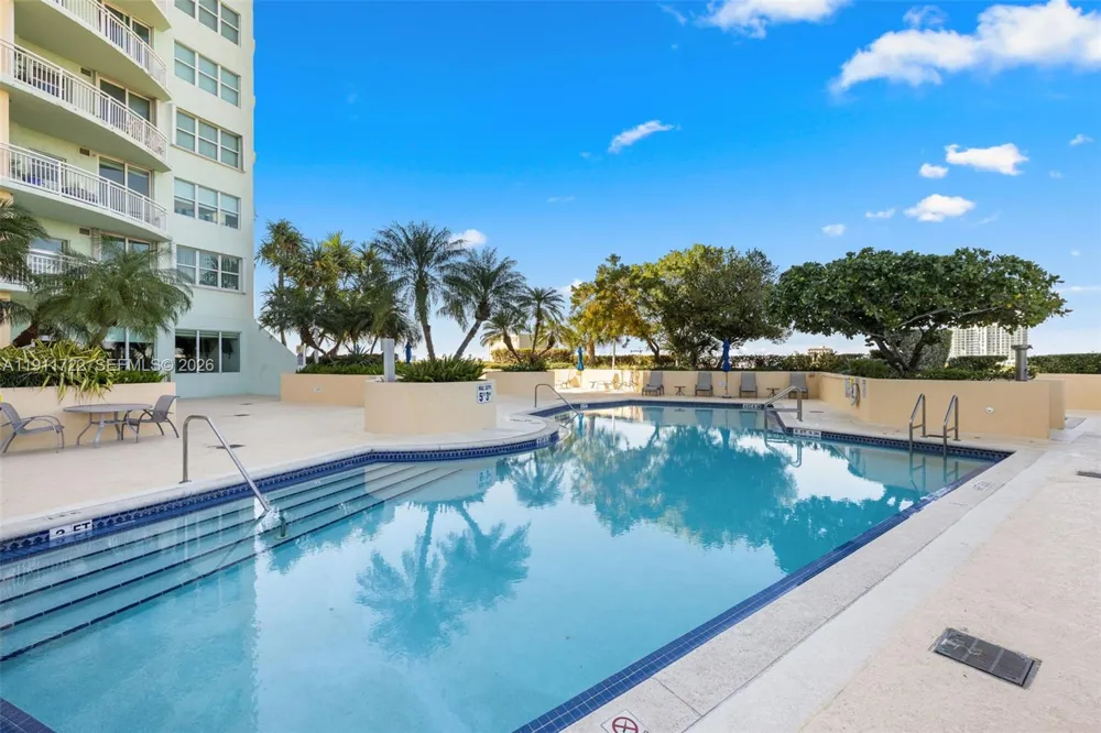 2475 Brickell Ave #1907 Miami, FL 33129