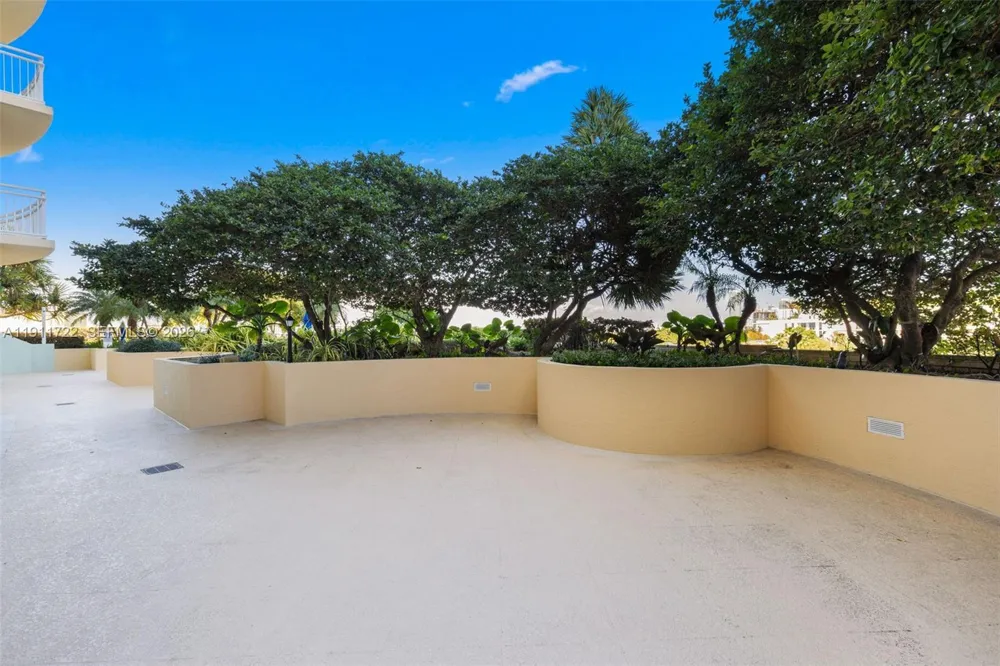2475 Brickell Ave #1907 Miami, FL 33129
