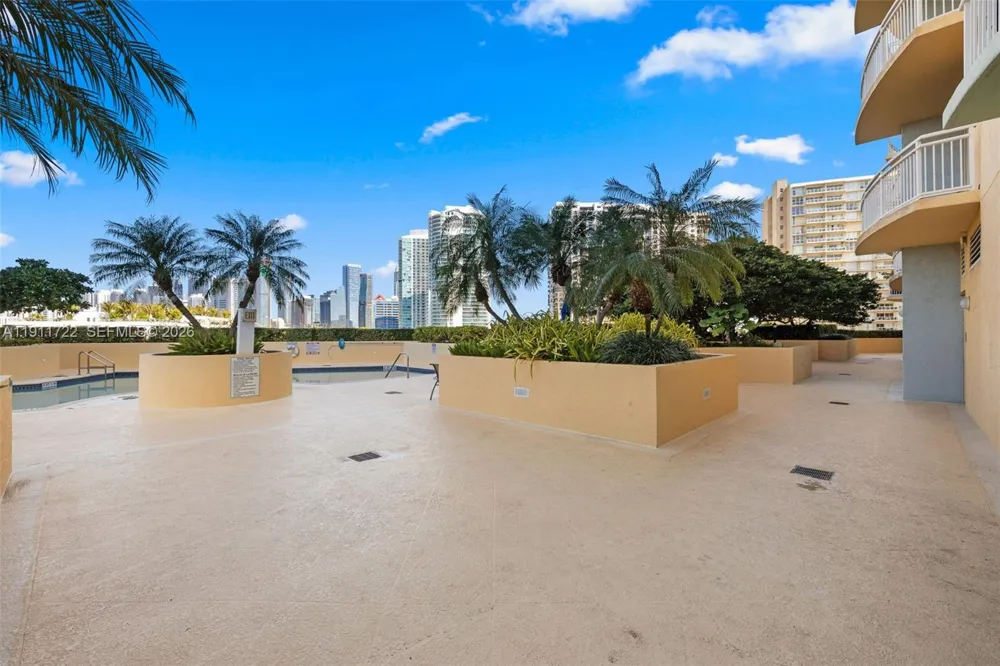 2475 Brickell Ave #1907 Miami, FL 33129