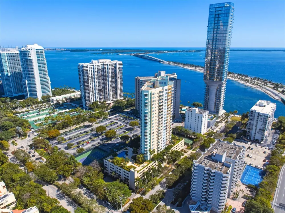 2475 Brickell Ave #1907 Miami, FL 33129