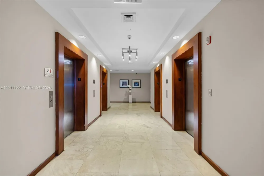2475 Brickell Ave #1907 Miami, FL 33129