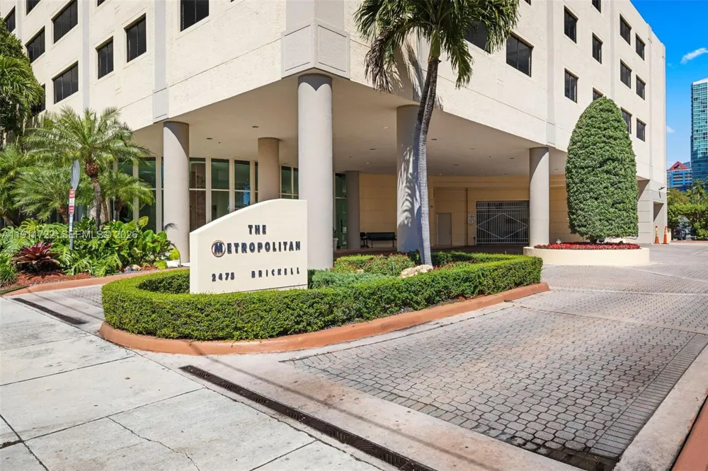 2475 Brickell Ave #1907 Miami, FL 33129