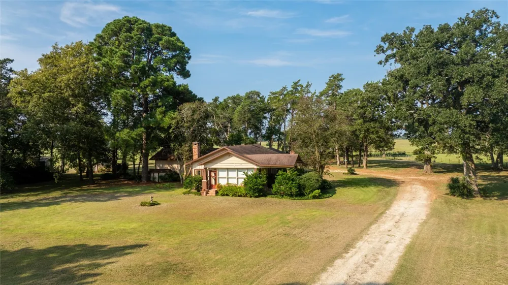1206 County Road 1515 Crockett, TX 75835