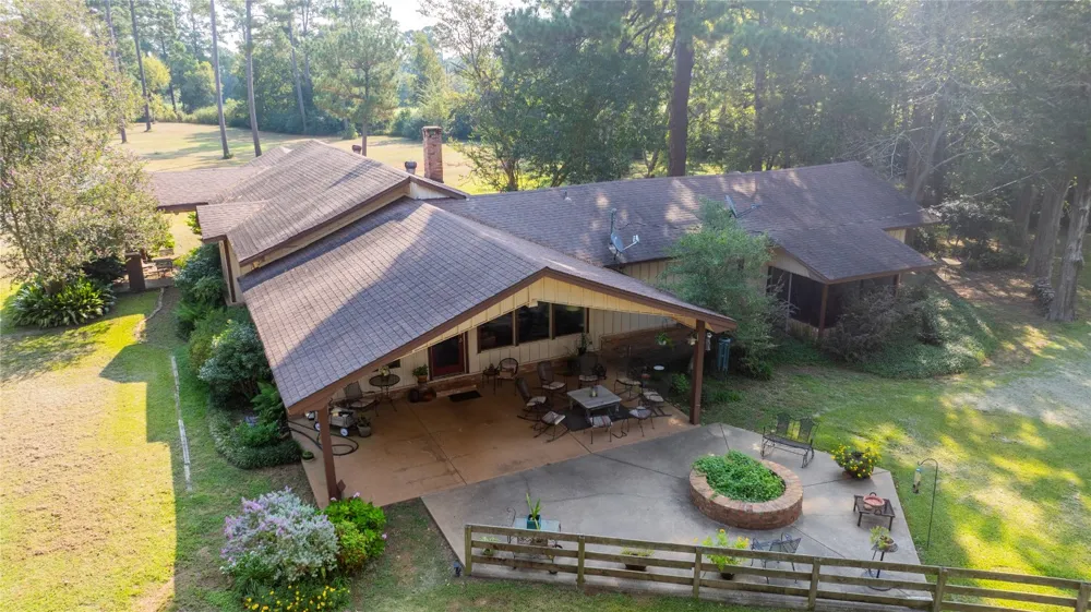 1206 County Road 1515 Crockett, TX 75835