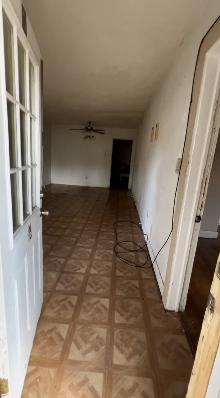 924 Sunnyside Avenue Cockrell Hill, TX 75211