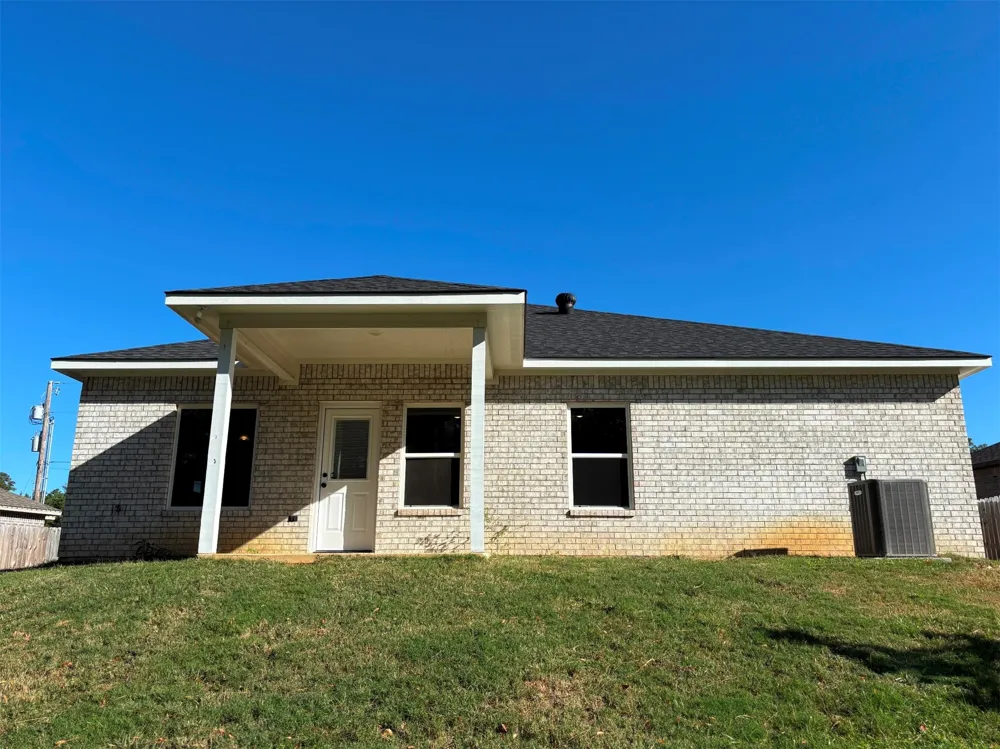 196 Twisted Oaks Drive Rusk, TX 75785