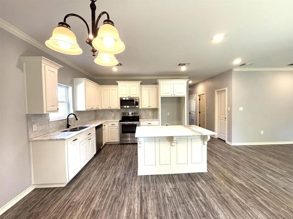 196 Twisted Oaks Drive Rusk, TX 75785