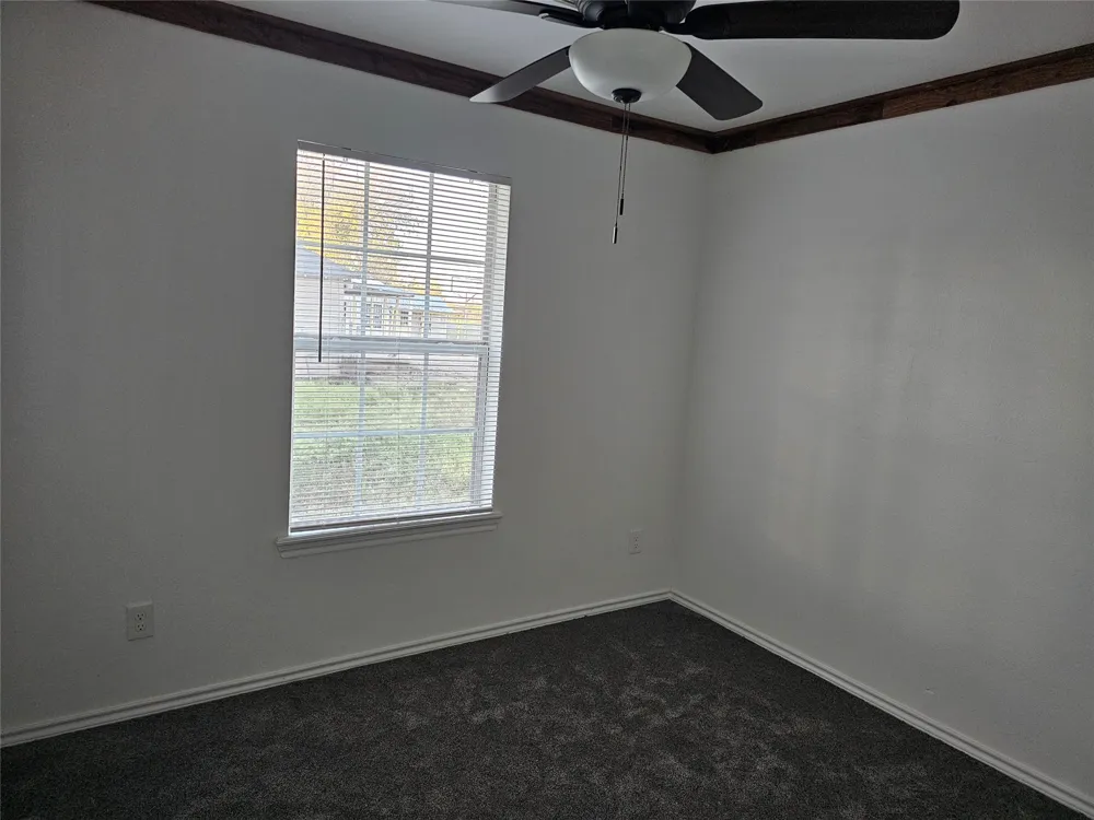 109 State Highway 309 Goodlow, TX 75144