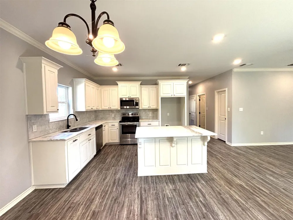 196 Twisted Oaks Drive Rusk, TX 75785