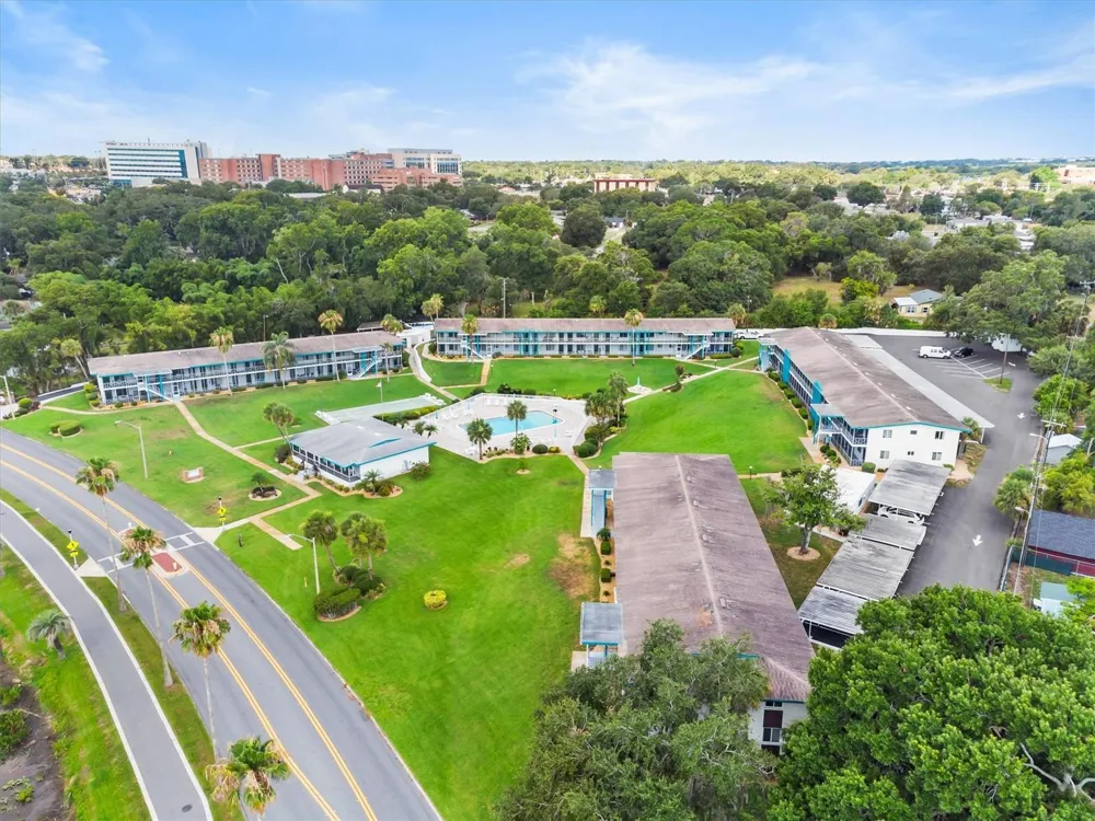 1600 W LAKE PARKER DRIVE #D5 Lakeland, FL 33805
