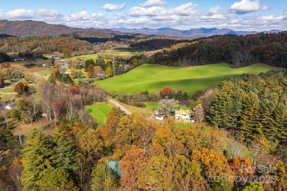87 Prater Cove Road Franklin, NC 28734